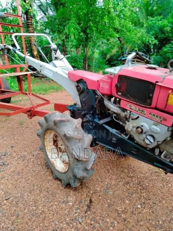 Kubota K700 2012 Tractor (Used)