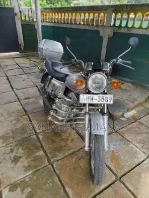 Honda CM Custom 2002 Motorbike (Used)