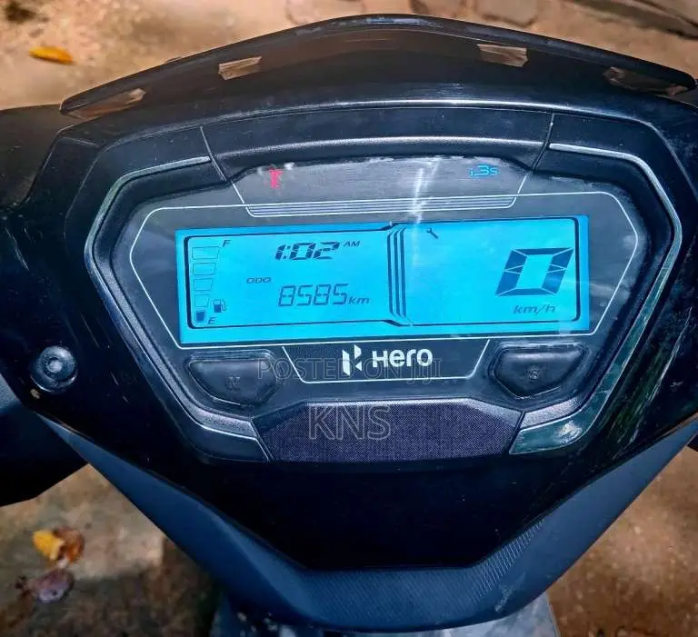 Hero Xoom 2025 Motorbike (Used)