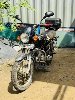 Bajaj Boxer 2003 Motorbike (Used)