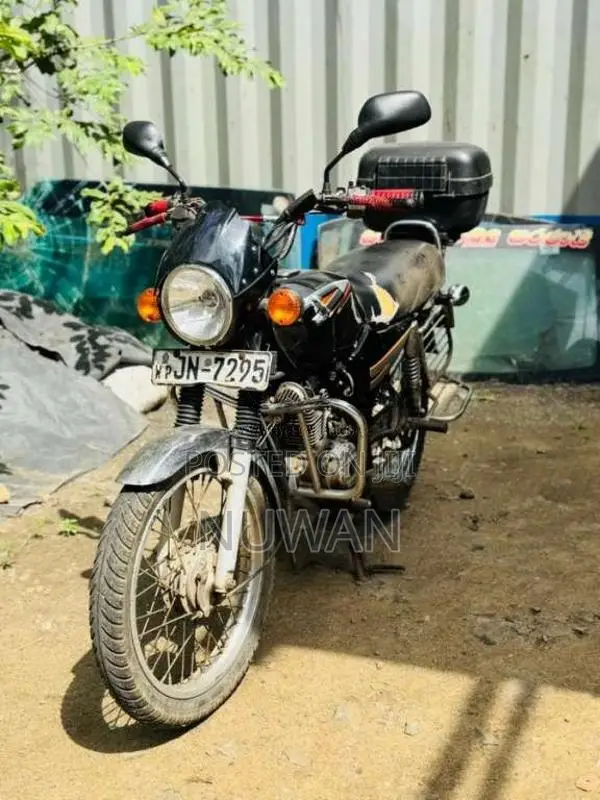 Bajaj Boxer 2003 Motorbike (Used)