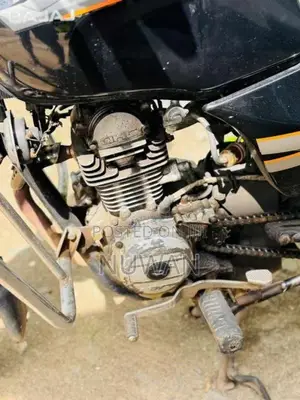 Bajaj Boxer 2003 Motorbike (Used)