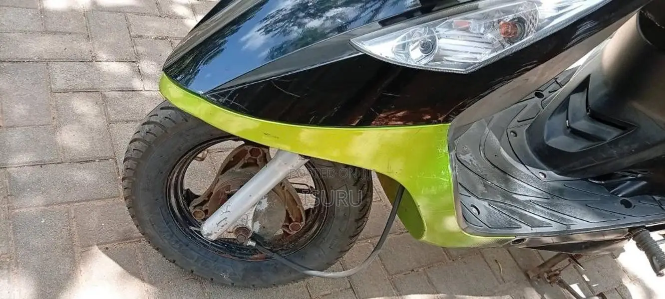 TVS Scooty Streak 2012 Motorbike (Used)