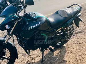 Hero-Honda Hunk 2010 Motorbike (Used)