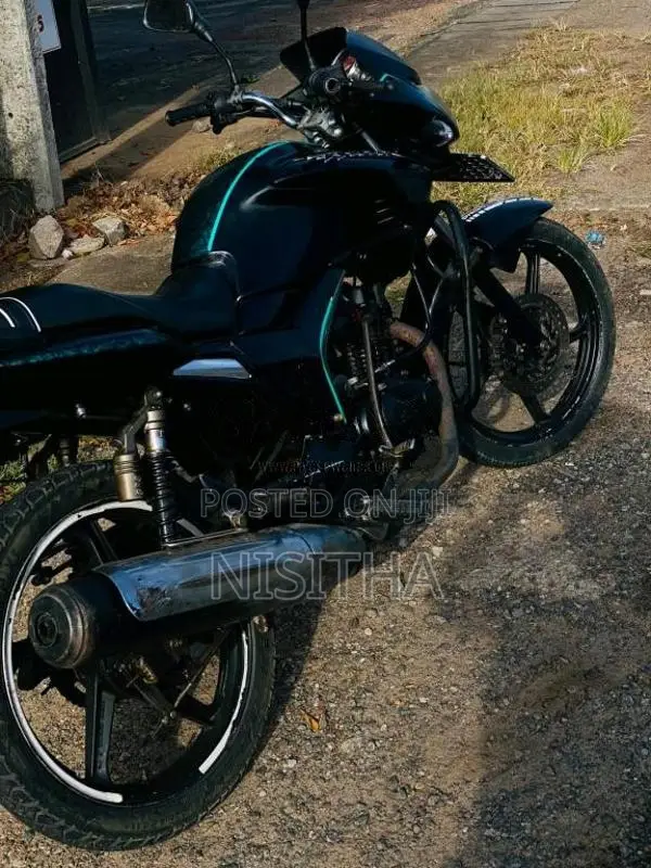 Hero-Honda Hunk 2010 Motorbike (Used)