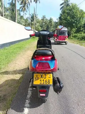 Hero-Honda Pleasure 2012 Motorbike (Used)