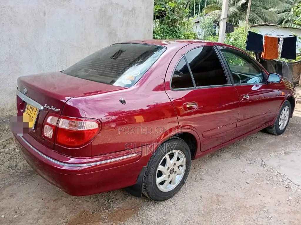 Nissan N16 2000 Car (Used)