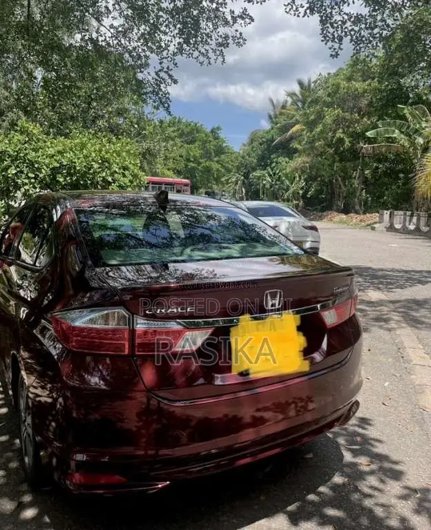 Honda Grace EX 2015 Car (Used)
