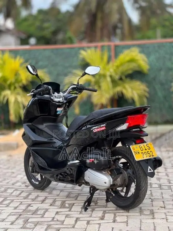 Honda Pcx 2017 Motorbike (Used)