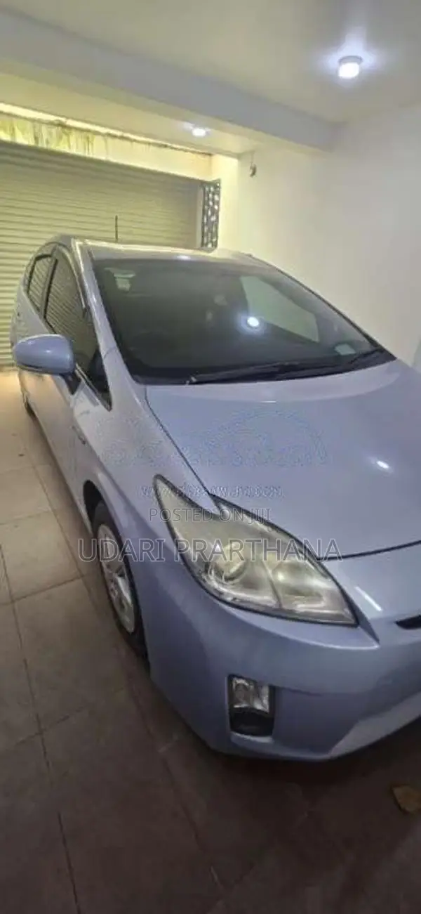 Toyota Prius 2011 Car (Used)