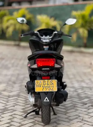 Honda Pcx 2017 Motorbike (Used)