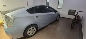 Toyota Prius 2011 Car (Used)