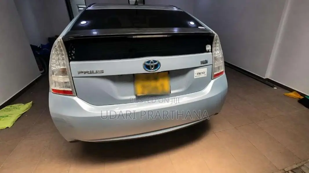 Toyota Prius 2011 Car (Used)