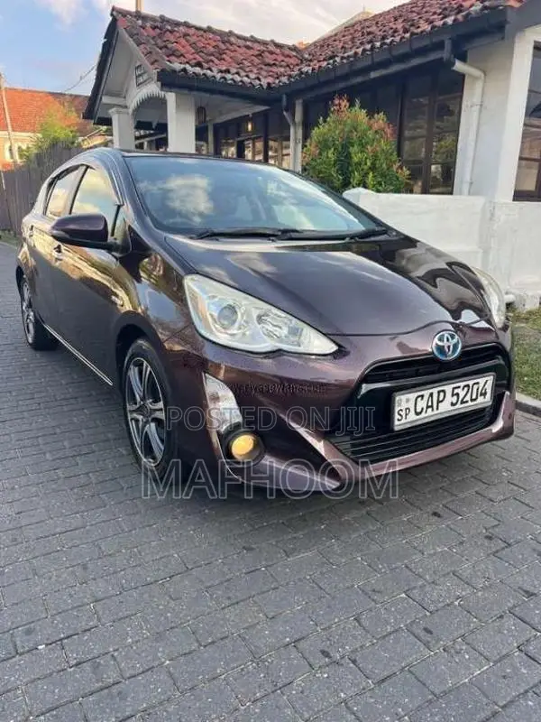 Toyota Aqua Urban 2016 Car (Used)
