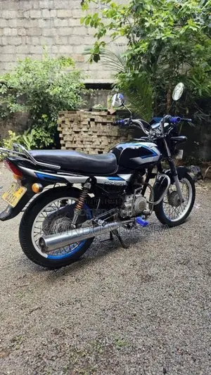 Bajaj CT-100 2011 Motorbike (Used)