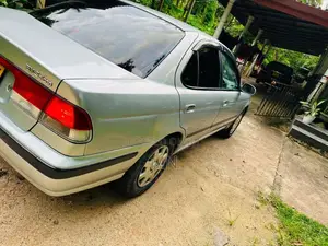 Nissan Sunny Fb 15 2000 Car (Used)