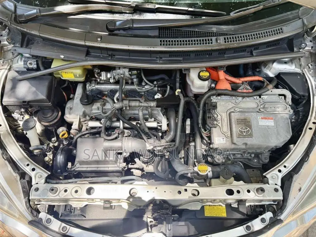 Toyota Aqua 2012 Car (Used)
