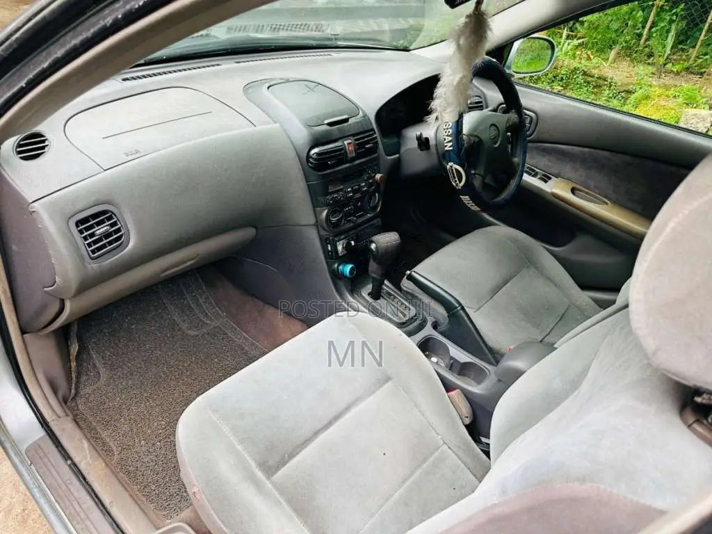 Nissan Sunny Fb 15 2000 Car (Used)