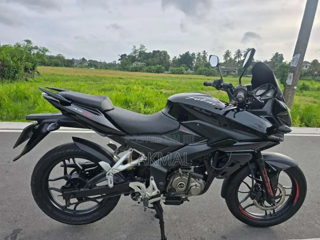 Bajaj AS 150 2015 Motorbike (Used)