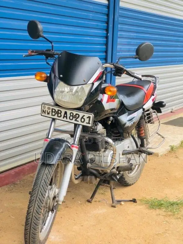 Bajaj CT-100 2014 Motorbike (Used)