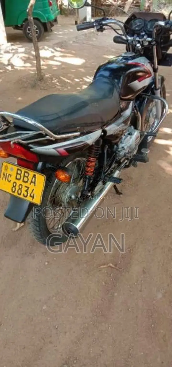 Bajaj CT-100 2014 Motorbike (Used)