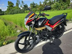 Mahindra Centuro 2017 Motorbike (Used)