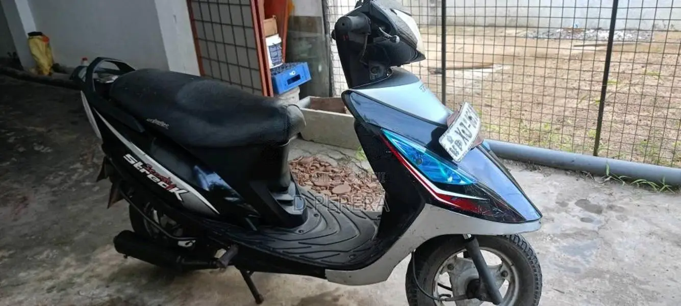 TVS Scooty Streak 2011 Motorbike (Used)
