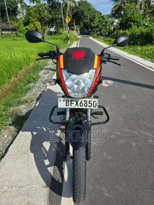 Mahindra Centuro 2017 Motorbike (Used)