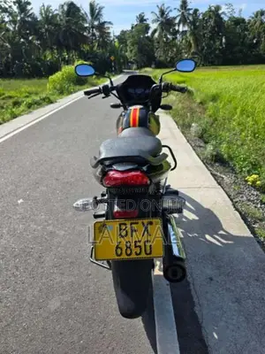 Mahindra Centuro 2017 Motorbike (Used)