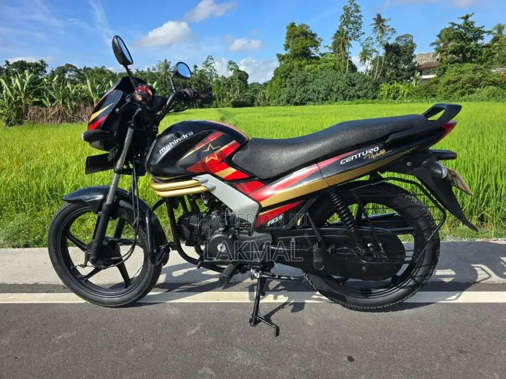 Mahindra Centuro 2017 Motorbike (Used)
