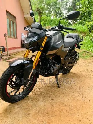Hero Hunk 2026 Motorbike (Used)