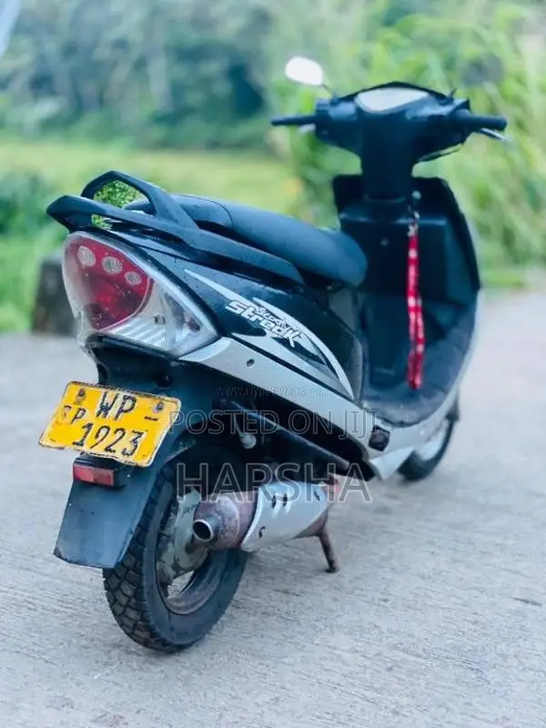 TVS Scooty Streak 2011 Motorbike (Used)