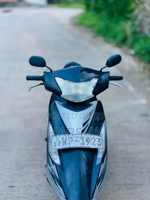 TVS Scooty Streak 2011 Motorbike (Used)