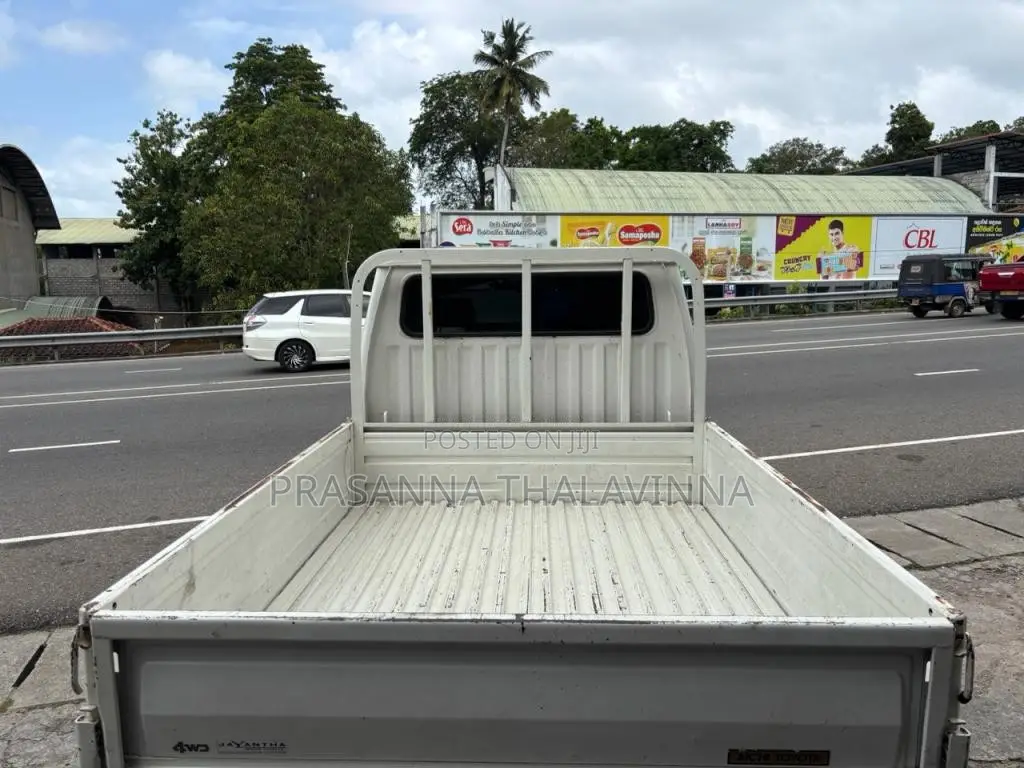 Toyota Toyoace 2001 Crew Cab (Used)