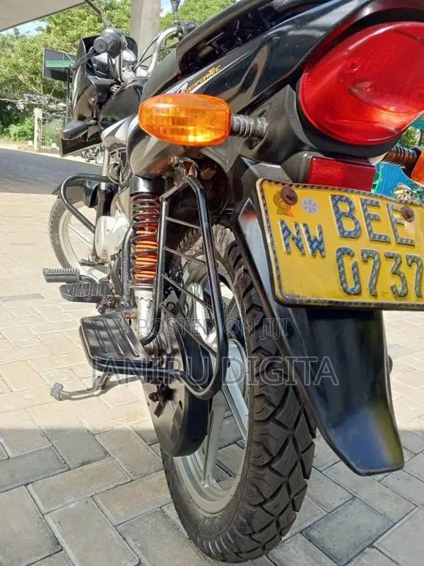 Bajaj Platina 2017 Motorbike (Used)