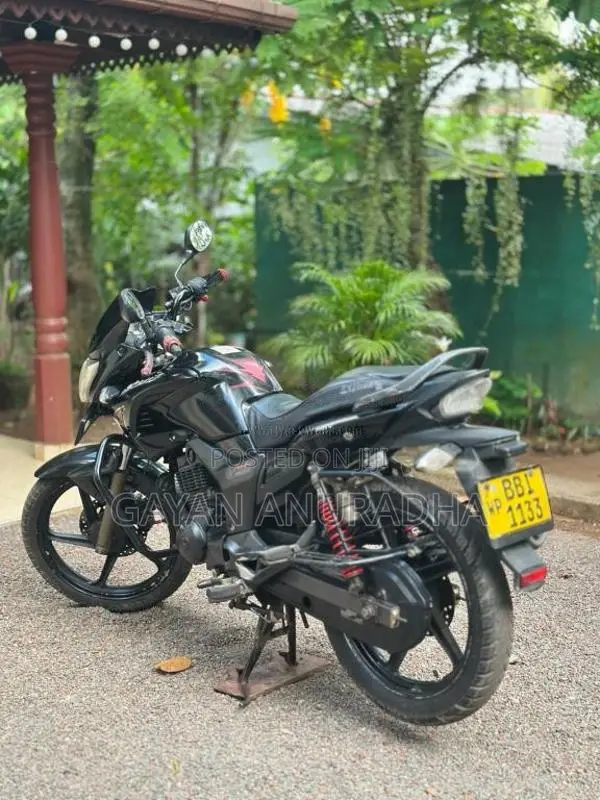 Hero-Honda Hunk 2014 Motorbike (Used)