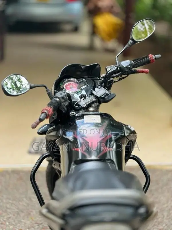Hero-Honda Hunk 2014 Motorbike (Used)