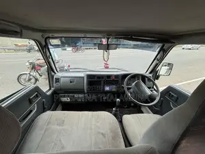 Toyota Toyoace 2001 Crew Cab (Used)
