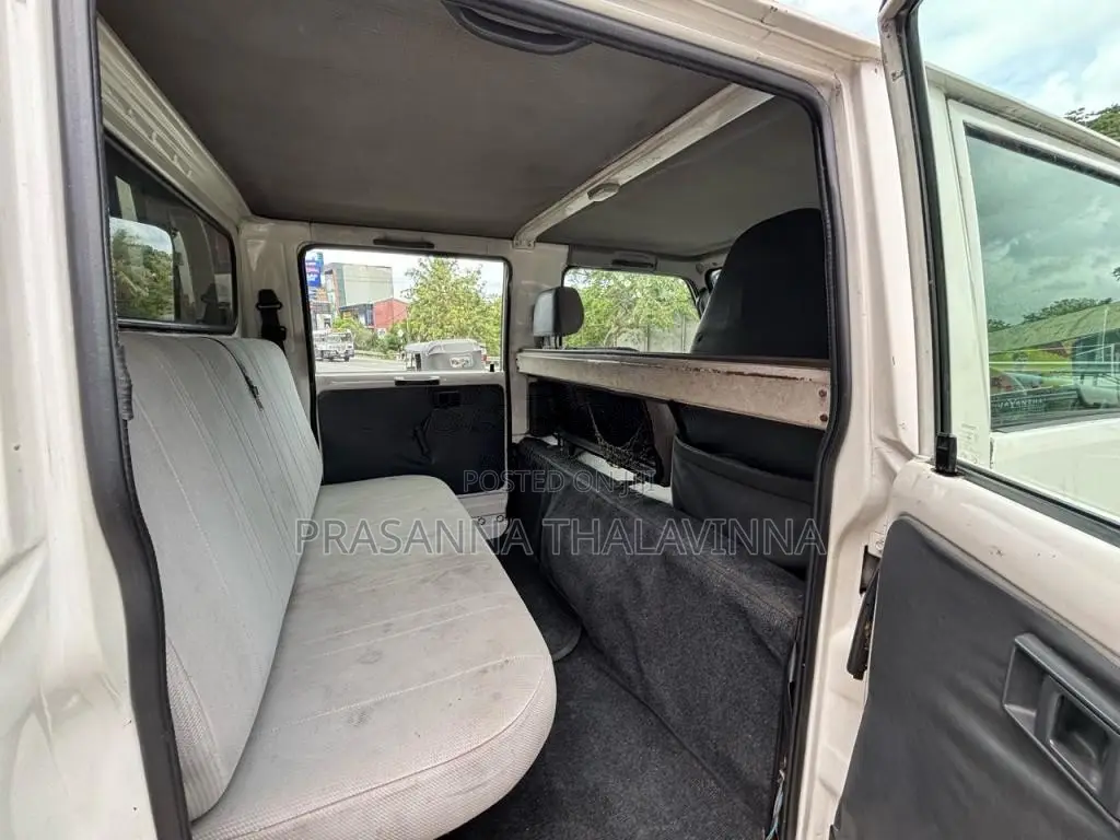 Toyota Toyoace 2001 Crew Cab (Used)