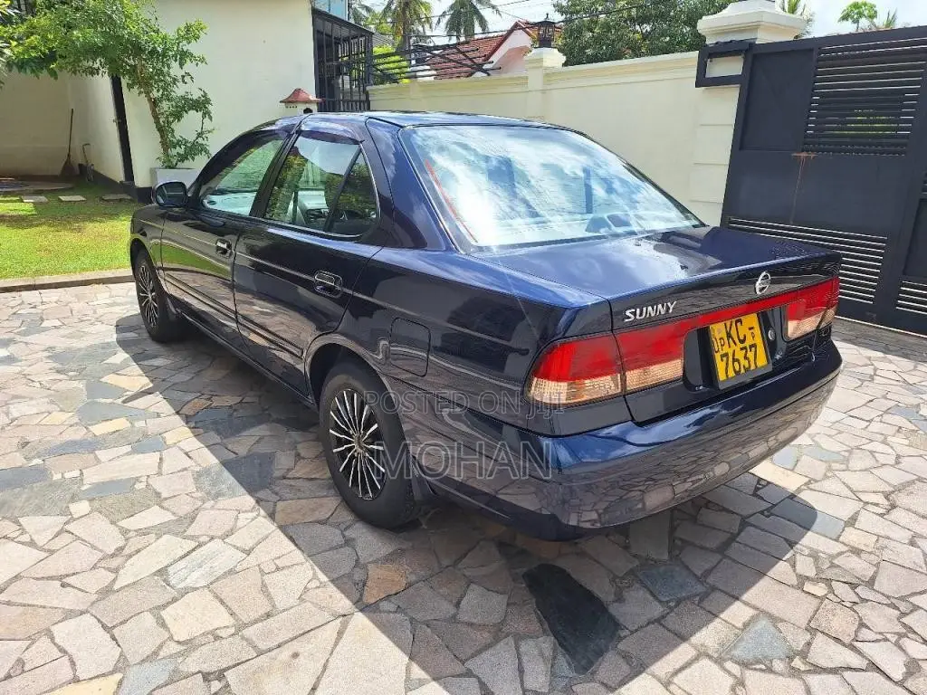 Nissan FB15 2003 Car (Used)