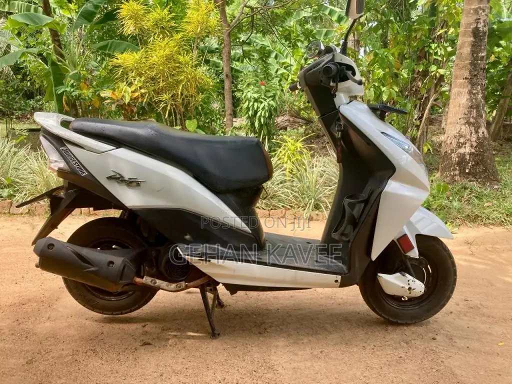 Honda Dio 2015 Motorbike (Used)
