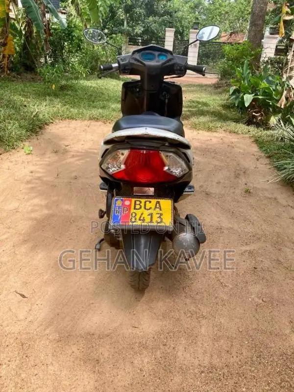 Honda Dio 2015 Motorbike (Used)
