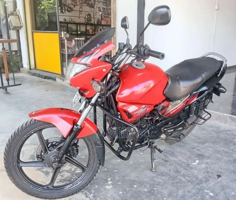 Hero-Honda Glamour 2011 Motorbike (Used)