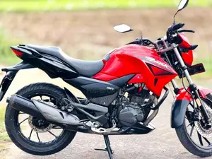 Hero Hunk 2019 Motorbike (Used)