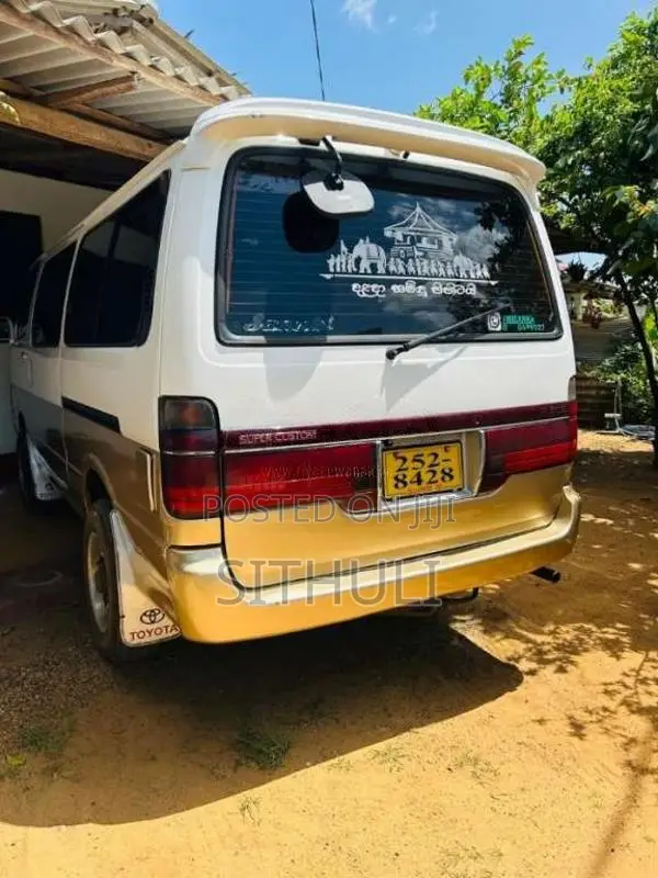 Toyota Dolphin 1993 Car (Used)
