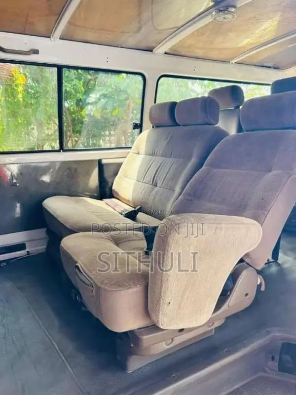 Toyota Dolphin 1993 Car (Used)