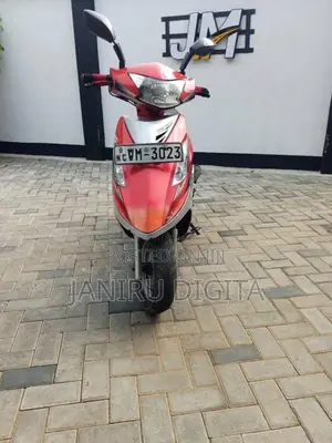 TVS Scooty Streak 2015 Motorbike (Used)