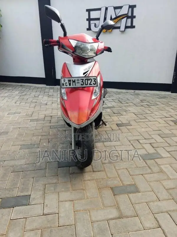 TVS Scooty Streak 2015 Motorbike (Used)