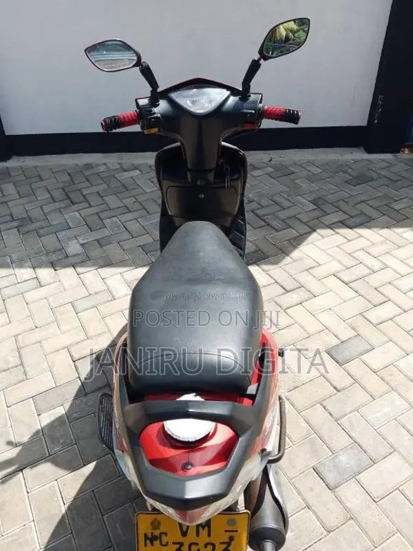 TVS Scooty Streak 2015 Motorbike (Used)