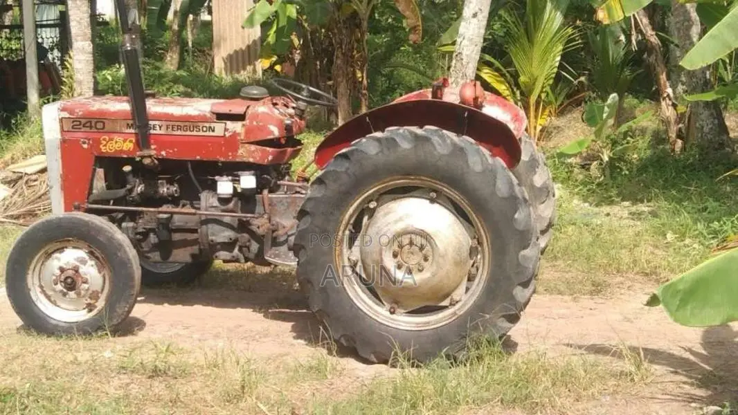Massey-Ferguson 240 2002 Tractor (Used)